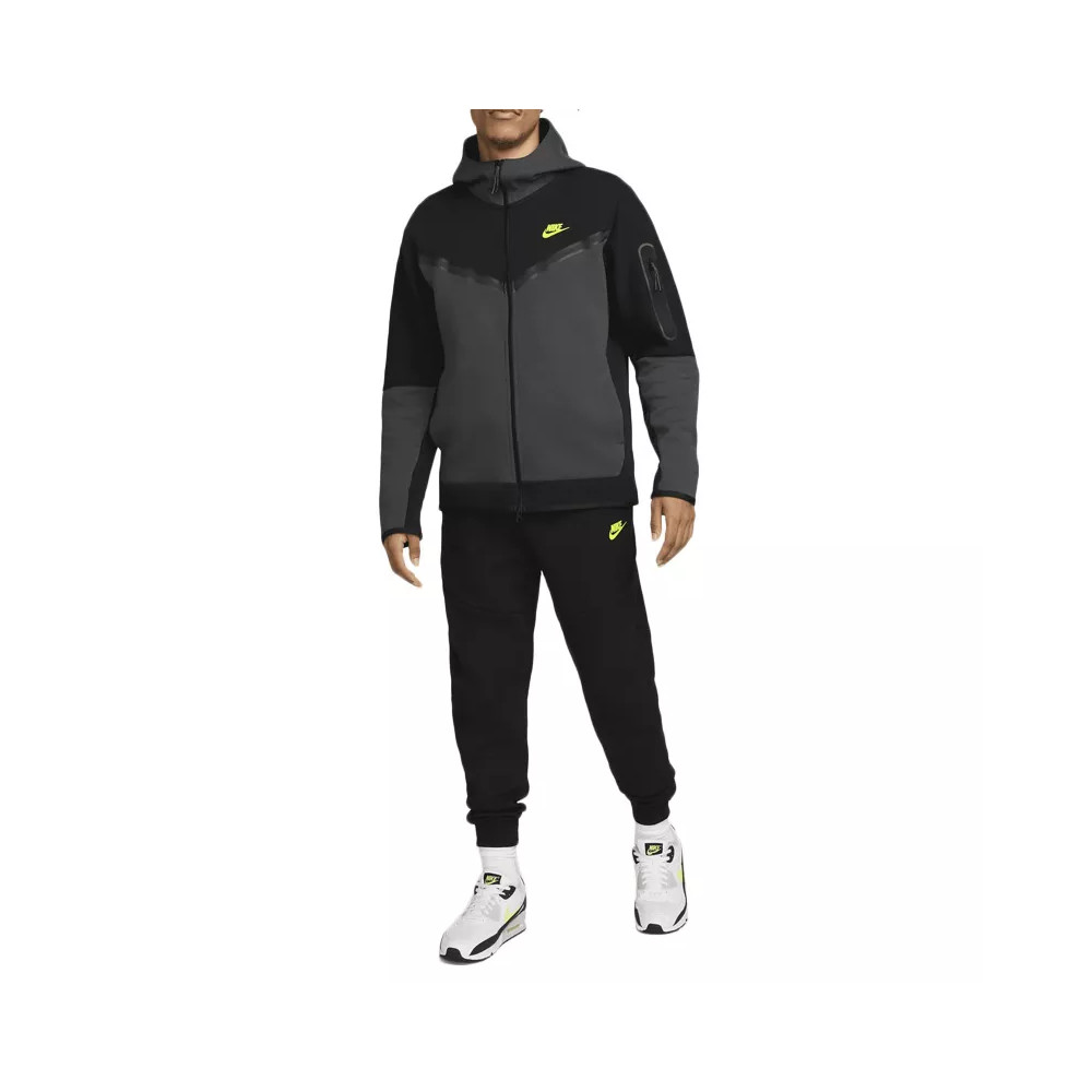 Nike Pantalon de survêtement Nike TECH FLEECE