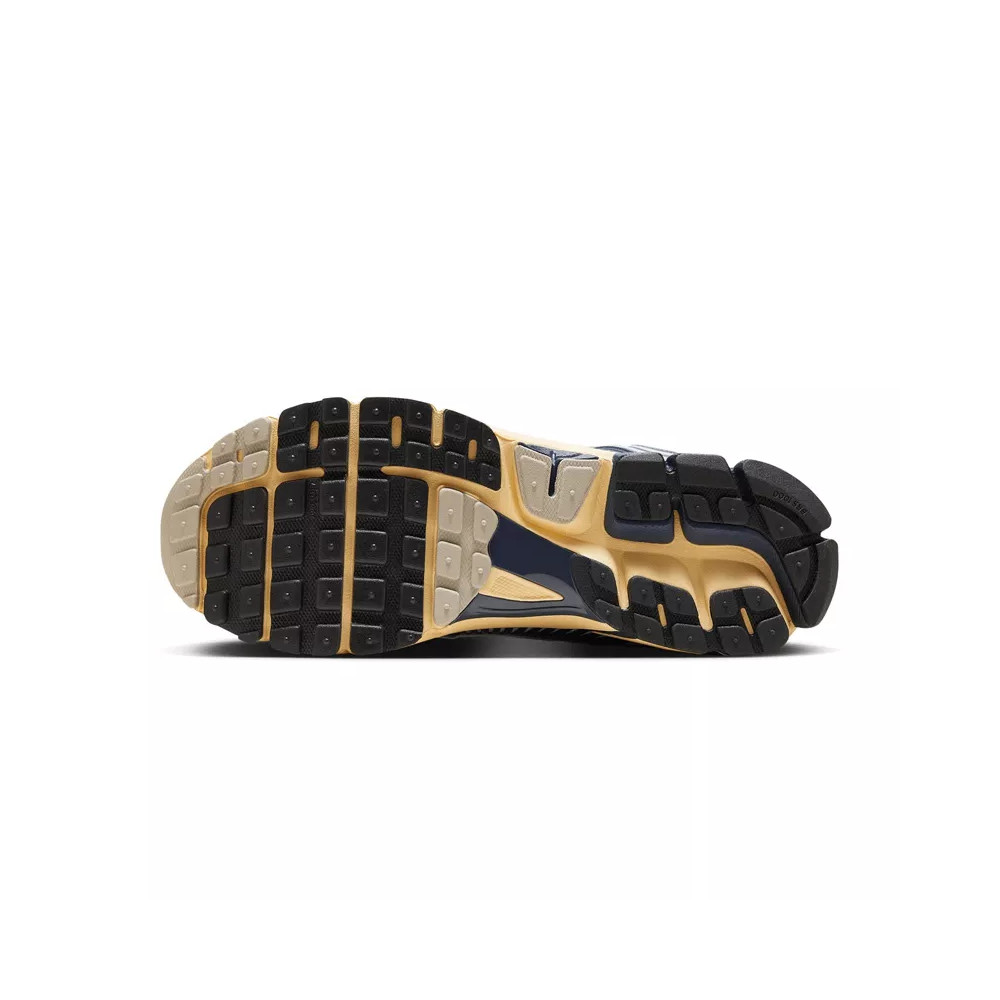 Nike Basket Nike ZOOM VOMERO 5