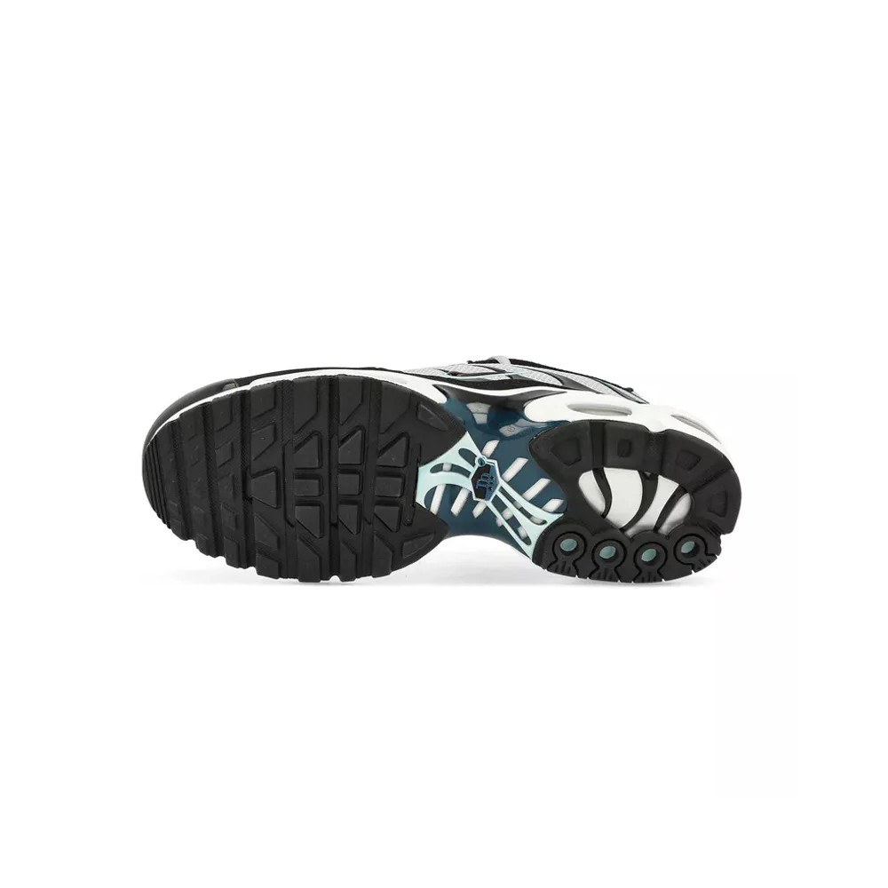 Nike Basket Nike AIR MAX PLUS