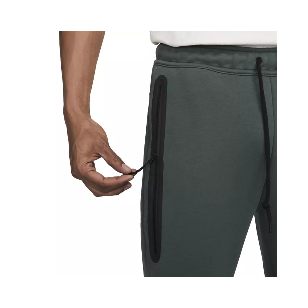 Nike Pantalon de survêtement Nike TECH FLEECE
