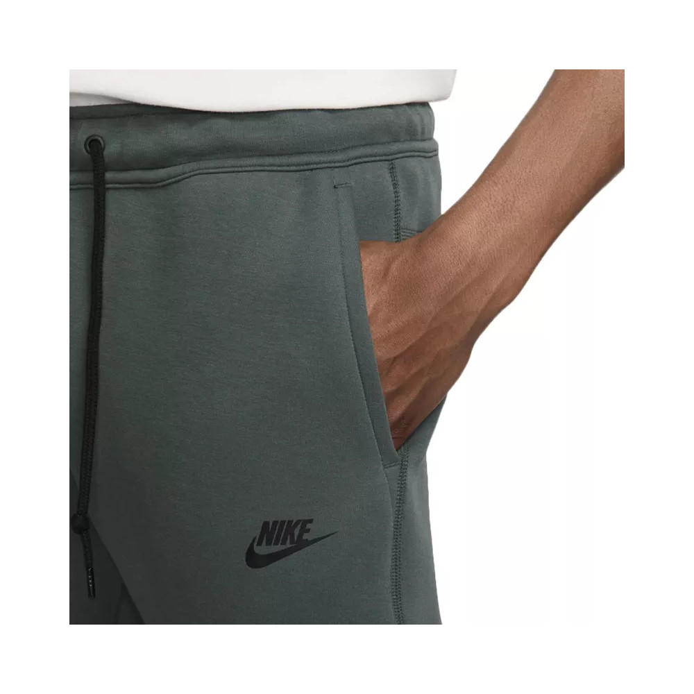 Nike Pantalon de survêtement Nike TECH FLEECE