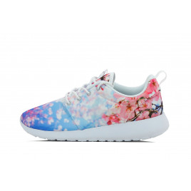 Nike Basket Nike Roshe Run Cherry BLS - 819960-100